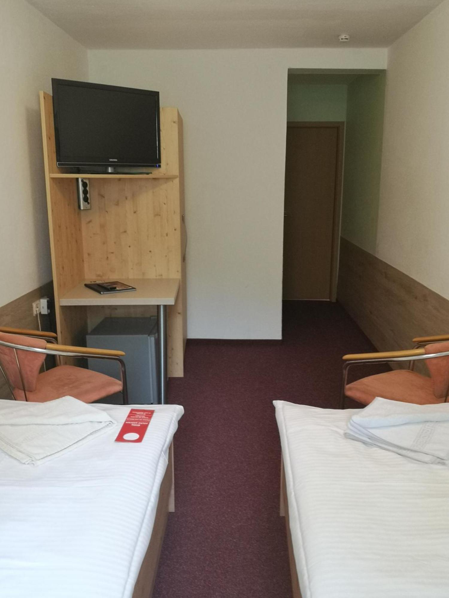 Uschi'S Gasthof Neuendorf  Bagian luar foto
