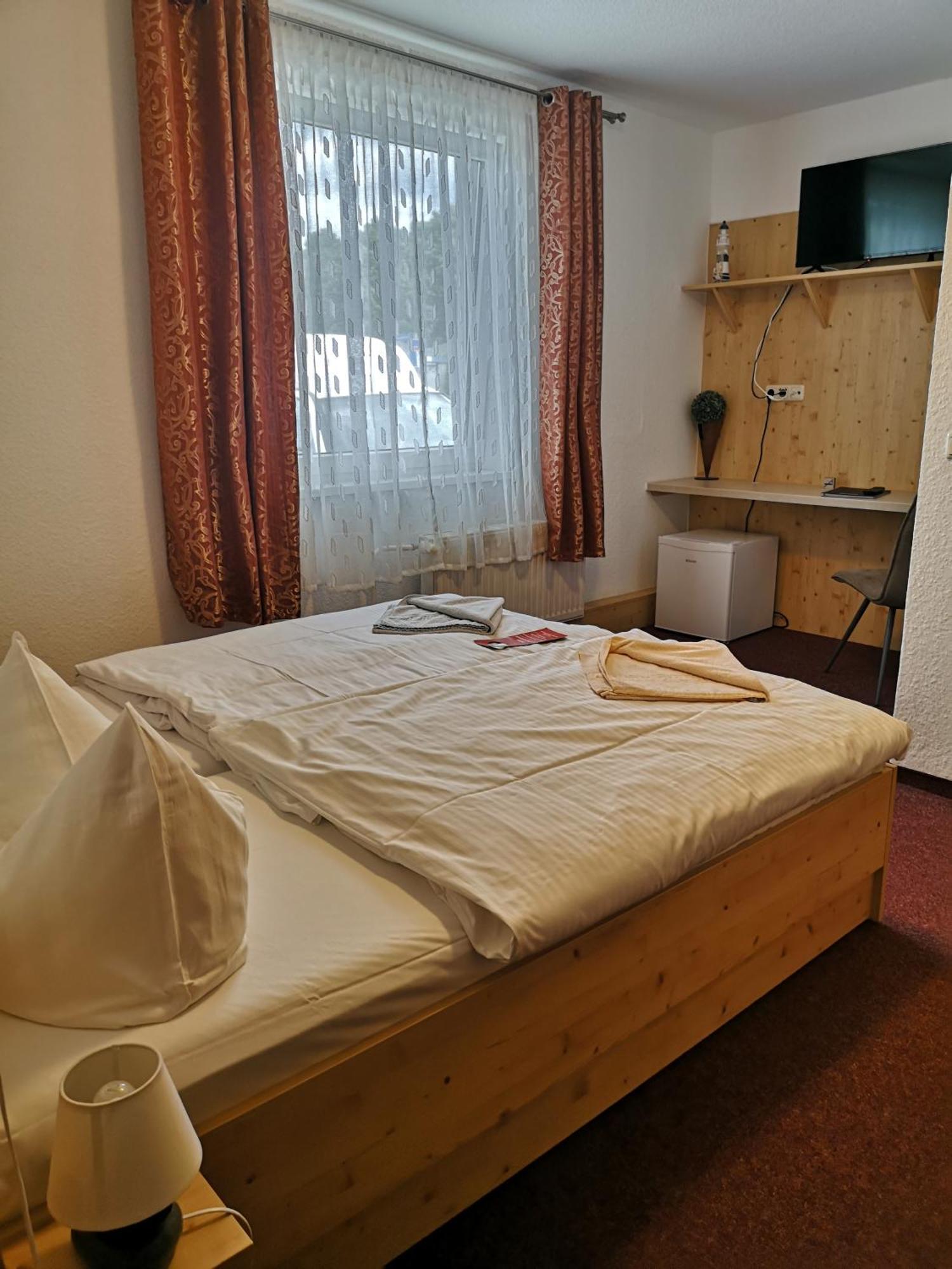 Uschi'S Gasthof Neuendorf  Bagian luar foto